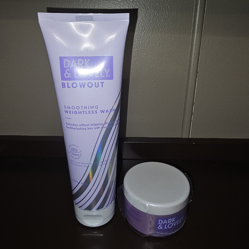 Dark & Lovely Blowout Haircare set